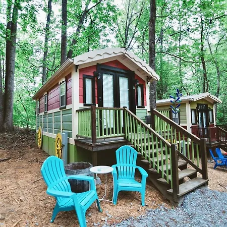Gypsy Cottage Near The Smokies #15 Queenie